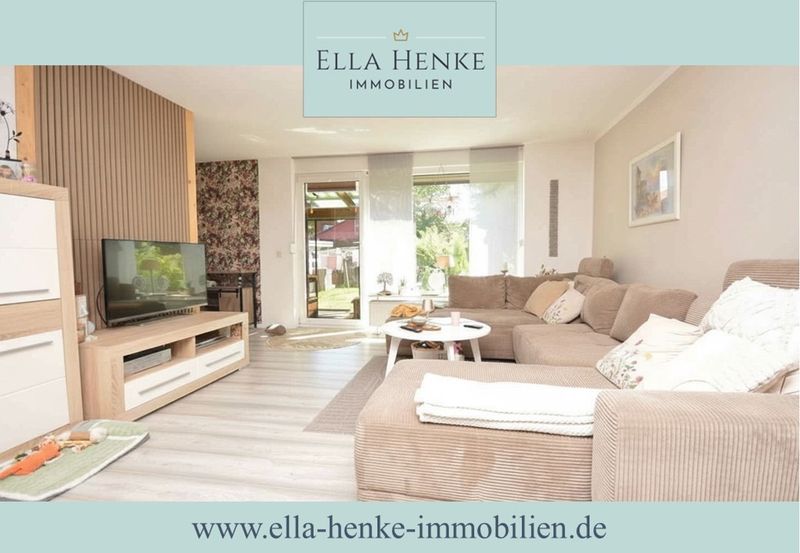 Wunderschönes Einfamilienhaus  mit neuwertiger Küche, 2 Bädern + Carport...
